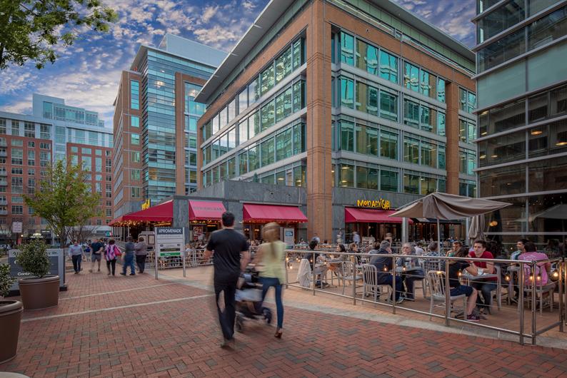 5 Minute Uber Ride to Reston Town Center 