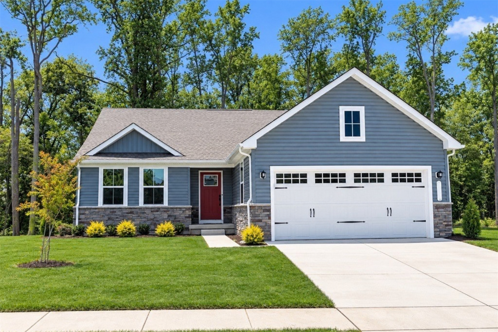 available home in Azalea Woods