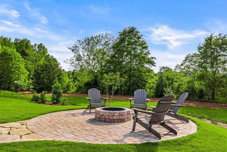 BE ONE STEP CLOSER TO YOUR DREAM YARD WITH AN INCLUDED INITIAL LANDSCAPING PACKAGE 