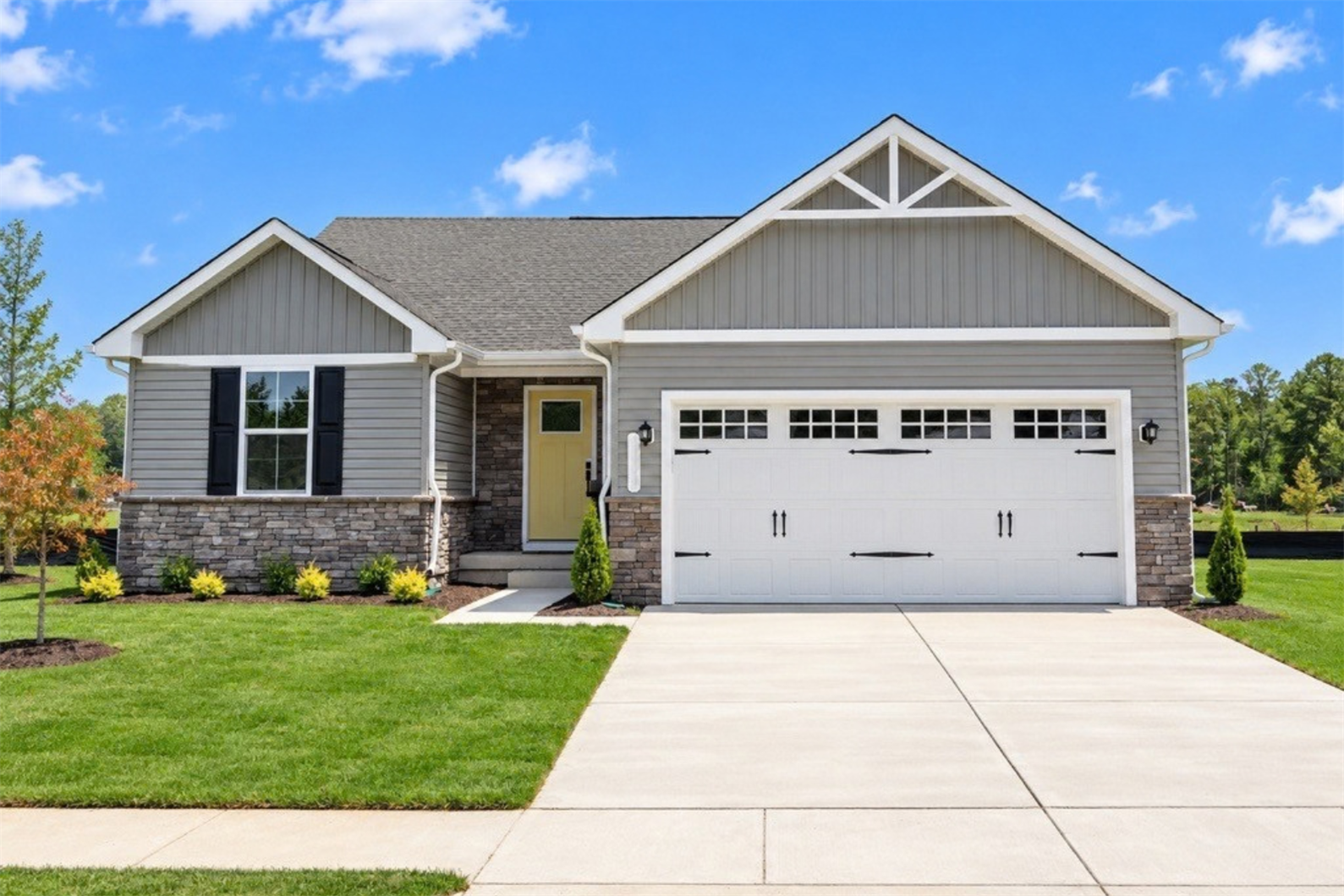 available home in Azalea Woods