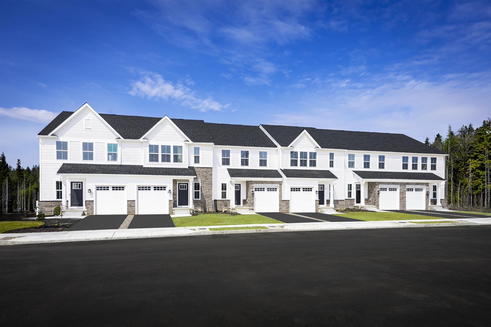 available home in Thorndale Woods Towns