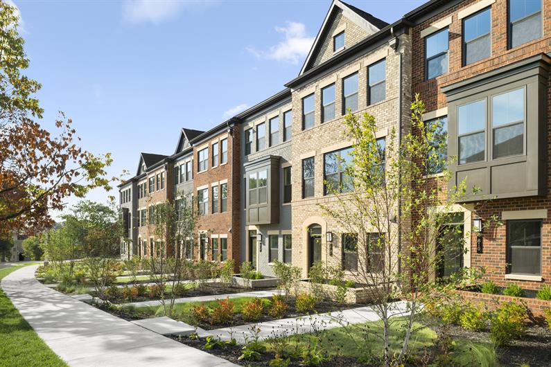 Grand Townhomes Up to 5 Bedrooms Just Steps to Shops & Dining