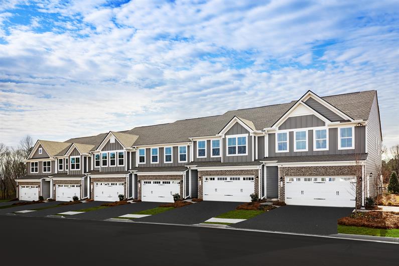 Wellington Townhomes MainLevel Owner's Suites Available for Sale