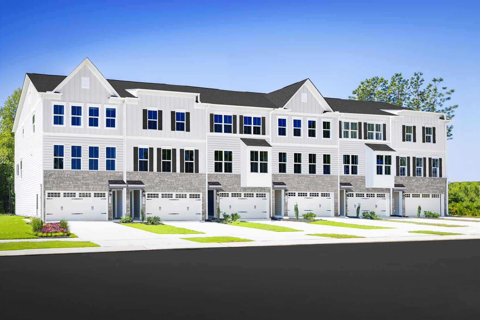 available home in Magnolia Walk