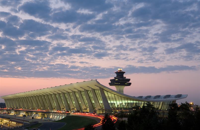 MINUTES FROM DULLES INTERNATIONAL AIRPORT 